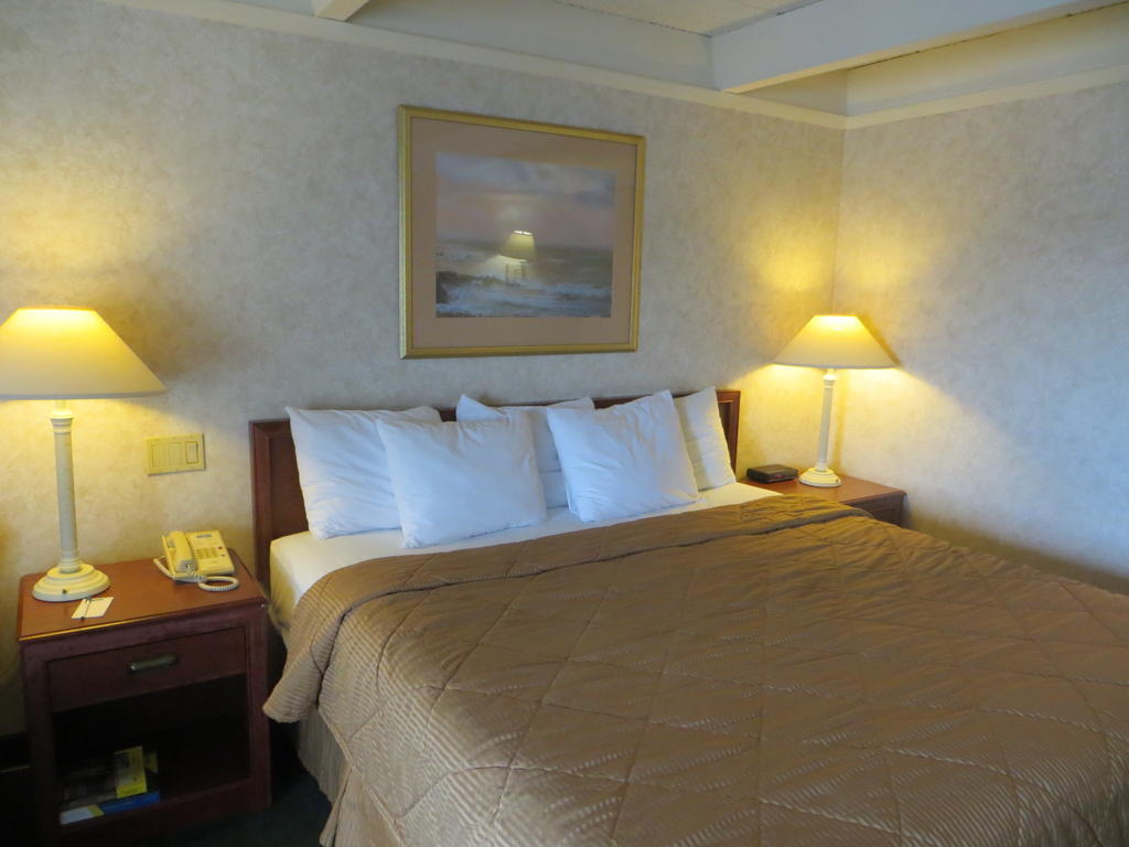 Rodeway Inn Skokie Oda fotoğraf
